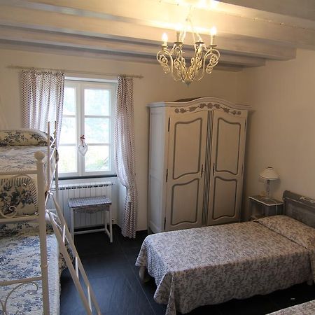 5 Lands Yellow Cottage Levanto Bagian luar foto