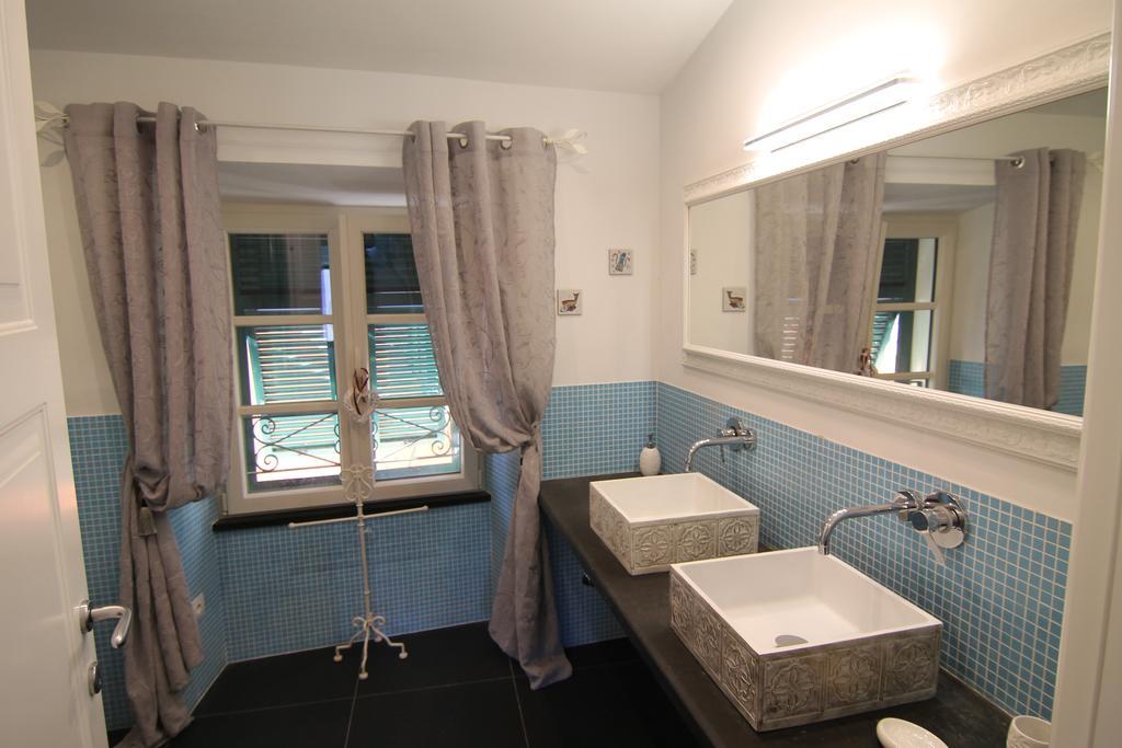 5 Lands Yellow Cottage Levanto Bagian luar foto