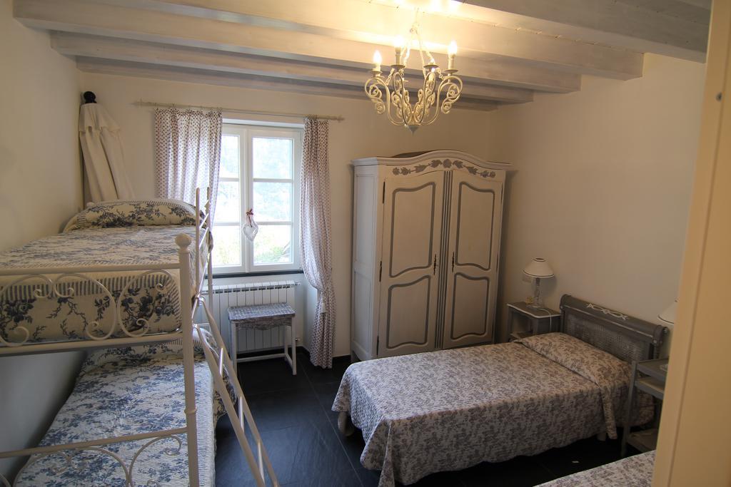 5 Lands Yellow Cottage Levanto Bagian luar foto