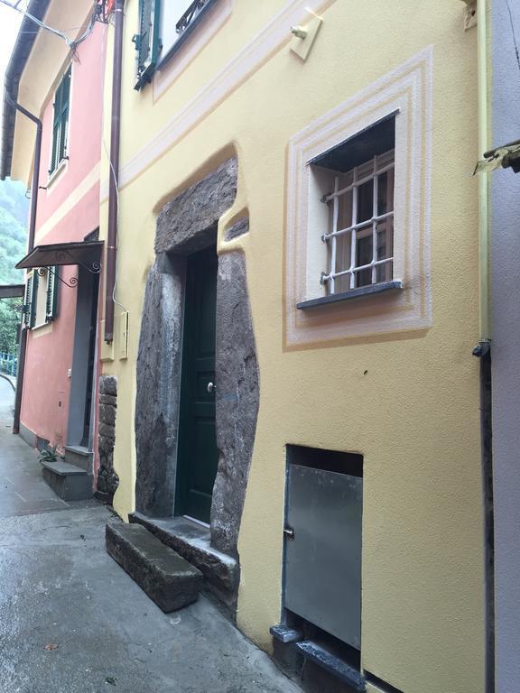 5 Lands Yellow Cottage Levanto Bagian luar foto